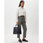حقيبة كتف نسائية سوداء من تومي هيلفيغر Aw0Aw16409