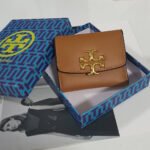 محفظة توري بورش نسائية ميني جلد جملي بشعار ذهبي أصلي